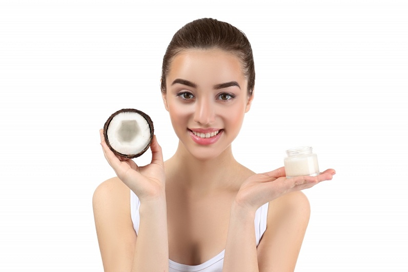 Как применять кокосовое масло для ухода за кожей лица?