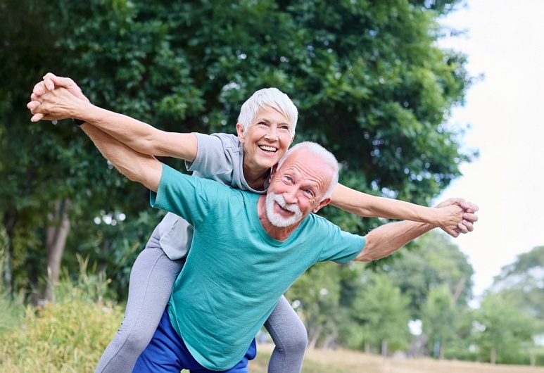Медленное старение: чем отличается от привычного anti-age и почему тренд меняется
